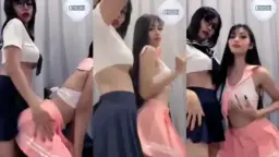 Dua Cewek Abg Cosplay Seragam Siswi Jepang Bikin Hot Live Di Luluspark