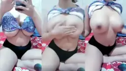 Sang Ratu Lebah Dengan Tetek Montok Bulat Sempurna