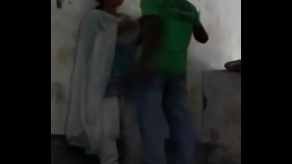 Desi Cewek Digoyang Payudara Dan Dihisap Putingnya