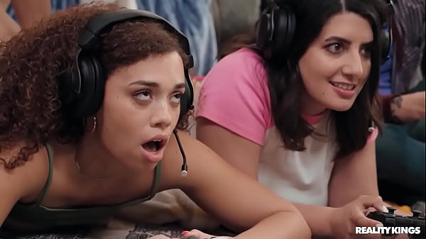 Mode Kerjasama Bercinta Untuk Gamer Cewek / Realita Raja