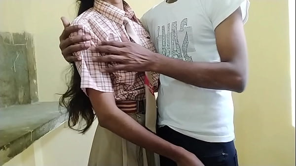 Cewek Desa India Digebrak Habis-habisan Sama Pacar Sekolahnya Yang Masih 18 Tahun, Crot Di Dalem