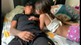 Hermanastra Menggoda Dan Akhirnya Bercinta Dengan Saudara Tirinya Saat Orangtua Tiri Mereka Keluar Rumah – Cerita Lengkap …