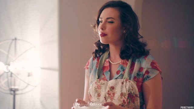 Ngentotin Banget – Whitney Wright & Casey Calvert Pulang Kampung, Siap Digoyang