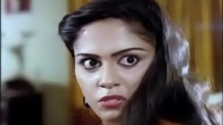 Pelacur Tamil Bernafsu Menjebak Pelayannya Dan Menidurinya