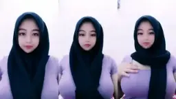Ukhti Fira Pake Hijab Unyu, Baju Ungu Kebuka, Bikin Pengen Gigit.
