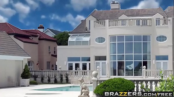 Nonton Angelina Valentin Di Brazzers, Dua Kontol Sekaligus Di Pantat Gede, Enak Banget