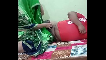 Desi Pasutri India Lagi Ngewe Panas Di Ranjang, Crot Di Mana-mana.