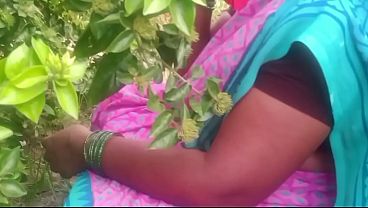 Bhabhi India Digarap Di Pinggir Sawah, Desa Makin Panas