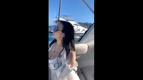 Gái Tàu, Kiểu Như đang Thèm Muốn Vậy.