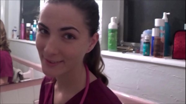 Nggak Tahan Liat Ibu Tiri Perawat Hot, Minta Dikocok Dalem – Jane – Terapi Keluarga Bikin Nafsu