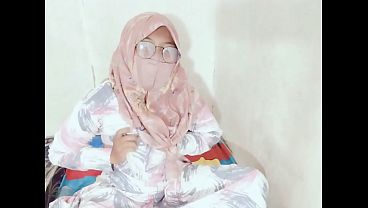 Tante Sangek Indonesia Viral Colmek Pake Botol, Bikin Ngilu Liatnya