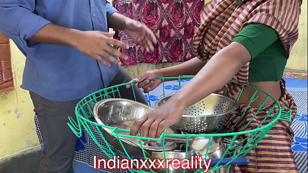 Ngentot Sama Keluarga Tiri India Paling Mantap, Suara Hindi Jelas Bikin Crot