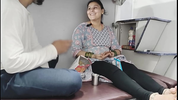 Ibu Tiri Ngewe Di Kereta Dari Kashmir Ke Kanyakumari, Panas Banget