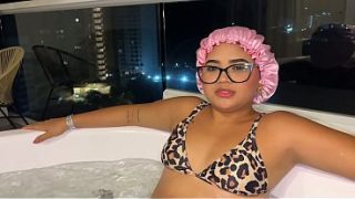 Ibu Tiri Jalang Mandi Telanjang Bareng Anak Tiri Di Jacuzzi, Minta Digenjot Sementara Bapak Lagi Pergi.