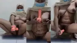 Janda Mukenah Colok Memek Basah Sange Ngaceng