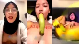 Panya Hijab Live Colmek Pake Timun, Crot Di Dalem.