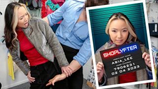 Tukang Belanja Nakal – Kasus No. 7906231 – Cekikikan Jaket Bareng Asia Lee Yang Bikin Mampus