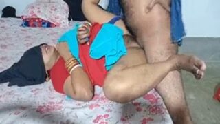 Video Mesum Desi: Cowok Bihari Ngewe Istri Temennya Yang Montok Banget