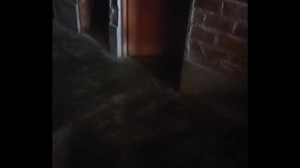 Ibu Muda Janda Hot Buka Pintu Rumah Buat Aku Karena Duit