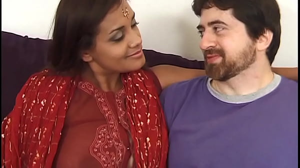 Istri Selingkuh, Tante Shriya Ngewe Adik Tiri Dan Temennya – Suara Hindi Jelas