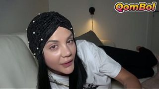 Ngencengin Seru Bareng Kakak Tiri Jilbab Turki Elnaz, Sampai Grogi