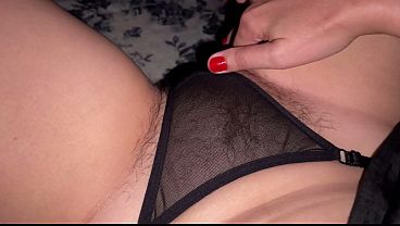 Tonton Ibu Nakal Ini Mainin Memek Berbulunya, Pov Sange Berat.