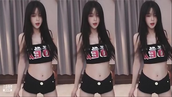 Cô Gái Trung Quốc Uốn éo Thân Hình Nóng Bỏng, Khoe Trọn đường Cong Chết Người