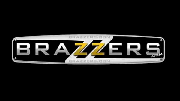 Brazzers, Bintang Bokep, Toket Gede Banget Bikin Ngaceng!