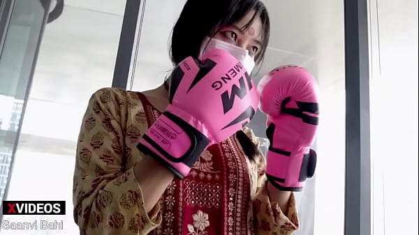 Desi Petarung Ufc Cewek Bikin Lawan Lemes, Pukulannya Bikin Ngilu Kayak Pro.