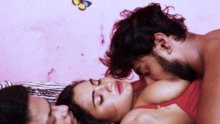 Room Mate (hindi) Gupchup S1e2: Ngenyangin Di Ranjang, Bibir Basah Nunggu Sentuhan