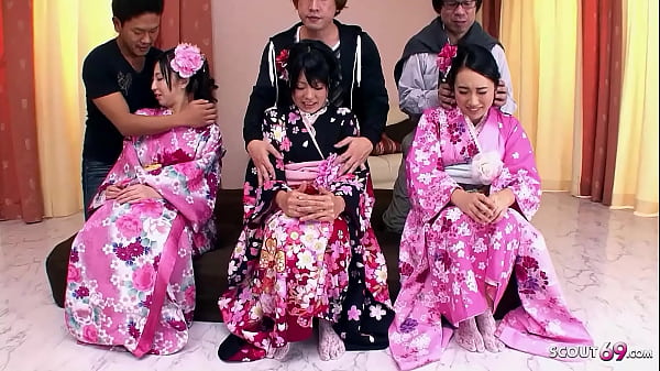 Langka Nih! Pesta Seks Jepang Bareng Tiga Abg Jav Imut Dengan Bulu Kemaluan Lebat