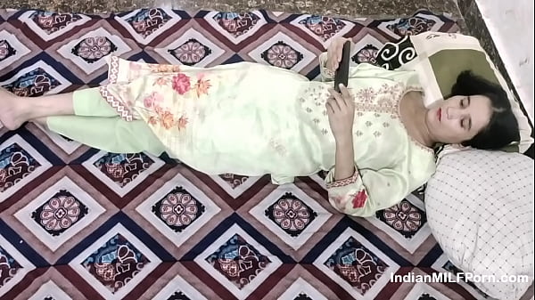 Cewek India Nonton Bokep Di Hp, Dijancukin Abangnya Sampe Meraung-raung – Audio Hindi