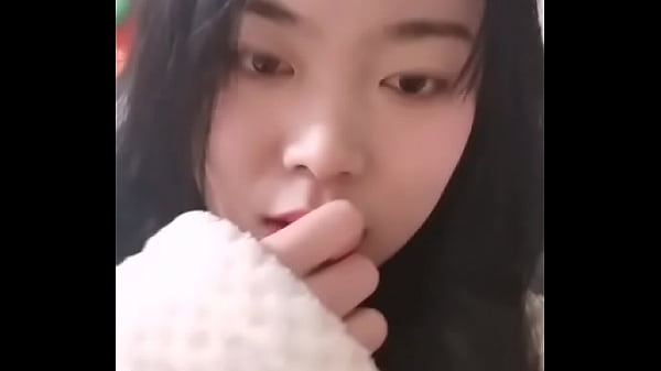 Sekarang, Cewek China Yang Imut Dan Menggoda