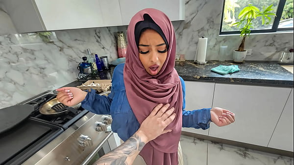 Istri Hijab Panas Ingin Selamatkan Pernikahan Dengan Belajar Ngeblow Dan Bicara Kotor – Nafsu Hijab
