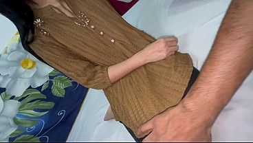 Aku Bawa Pacarku Vishali Ke Hotel, Lalu Kuancurin Memek Perawannya Habis-habisan.